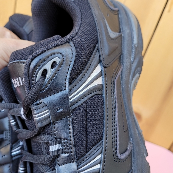 Vionic 23 Walker Classic Sneaker Sz 10 - Picture 9 of 13